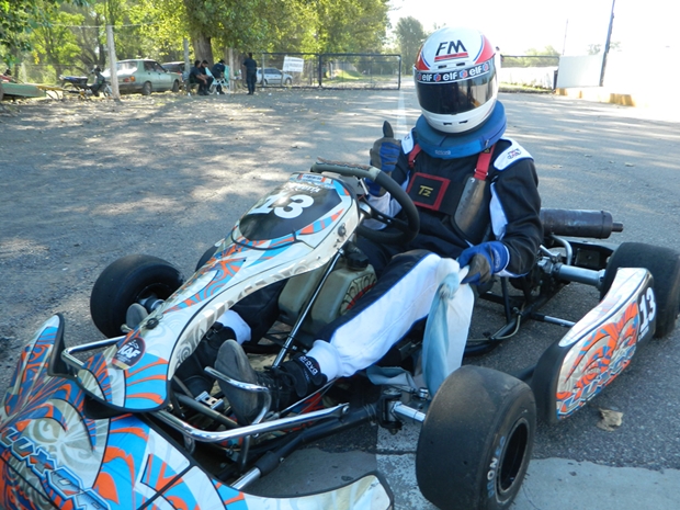 El de Mar del Plata Franco Botta con familiares en Chacabuco se llevo el segundo escalon del podio en 125 Sudam 