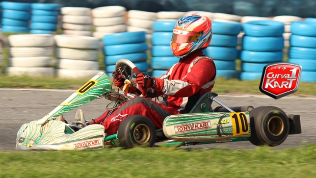 NICOLAS CARBÓN DARÁ PELEA EN LA SENIOR MAX