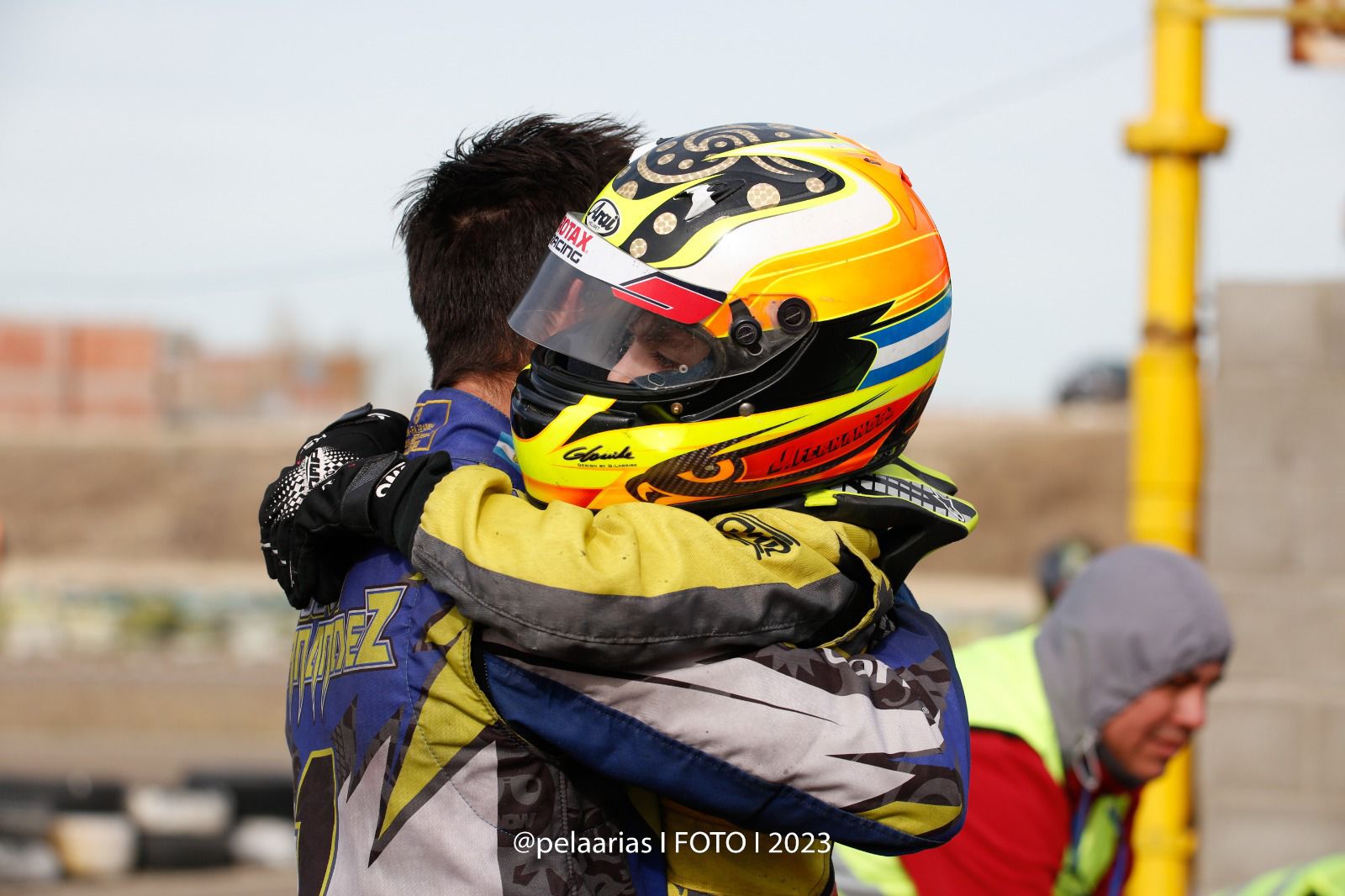 ABRAZO DE CAMPEONES!