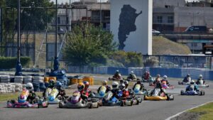 Motivador inicio de Prokart Metropolitano en la catedral del karting